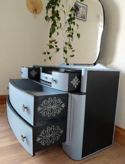 chest of drawers