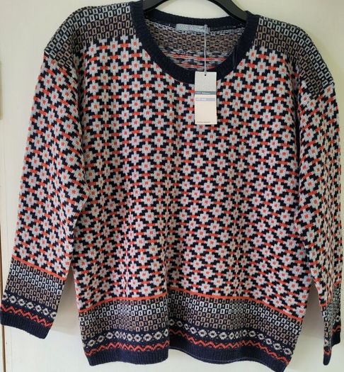 brand new Marks and Spencers ladies jumper size 18