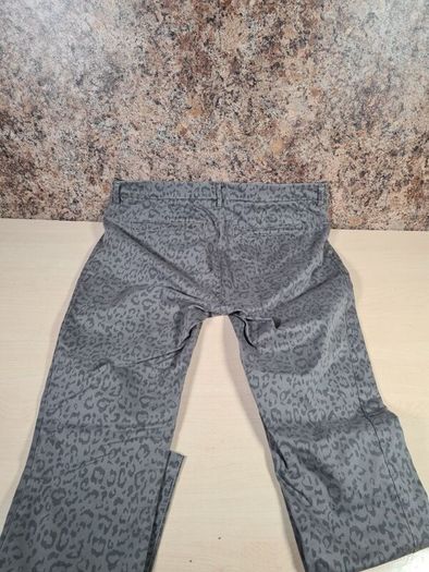 womens TOMMY HILFIGER jeans grey leopard print stretchy Size W31 L32