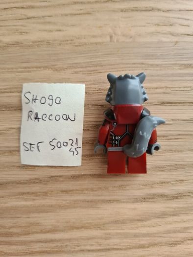 lego raccoon sh0090 set5002145, comcon034