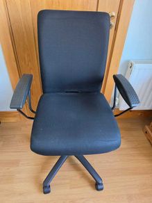 Black Desk Chair