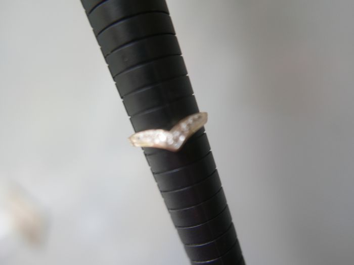 Vintage 9c Gold 375 Diamond Chevron Ring 1,5g