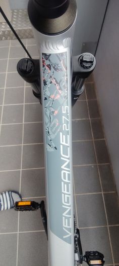 Carrera Vengeance Womens Mountain Bike -Silver Grey  .Frame size  M