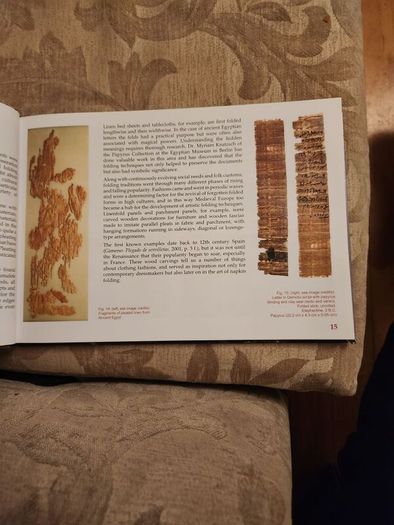Folded Beauty. The Art Of Napkin Folding.  By John Sallas. Beautiful Illustrated Large Volume Hardbacks In Good Condition. 36.
