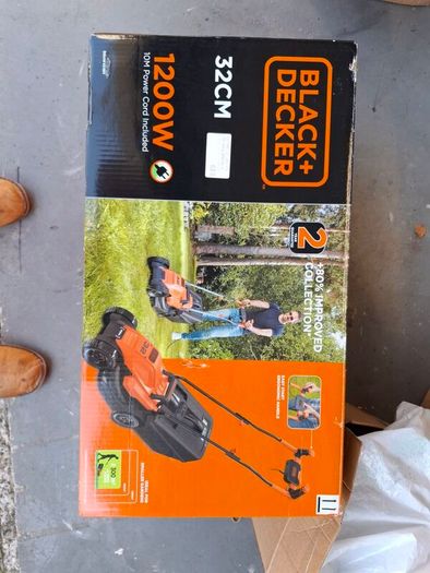 Electric lawnmower