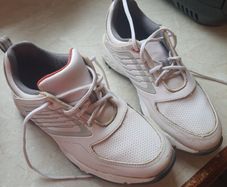 golf shoes