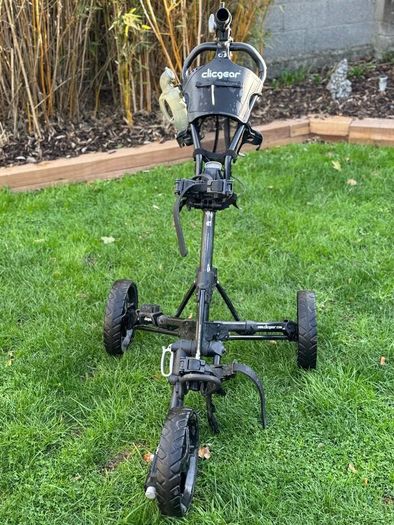 Clickgear golf Trolley & titleist staydry golf bag