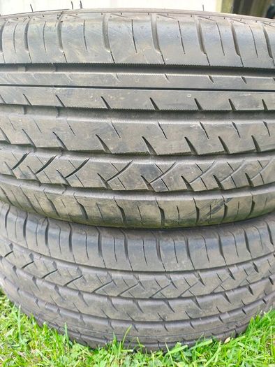 225/45/19 Tyres like new