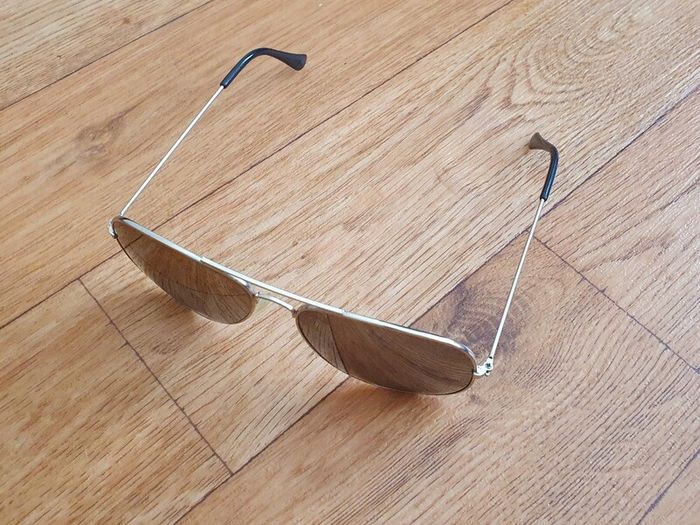 Aviator Sunglasses with Hard Case