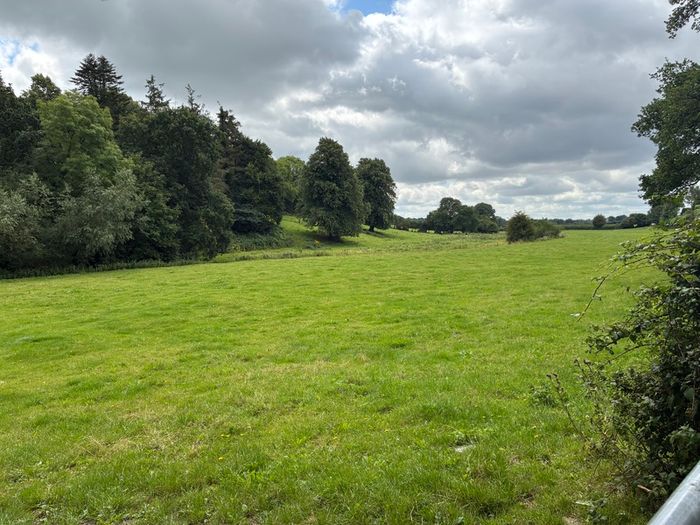 Wanted: small Yard, land, workshop, house etc under 30k for ssle