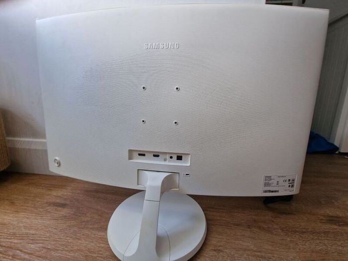 samsung 32 monitor