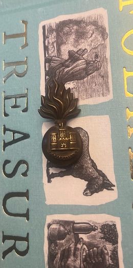WW1 Inniskilling Fusiliers Officers Cap Badge