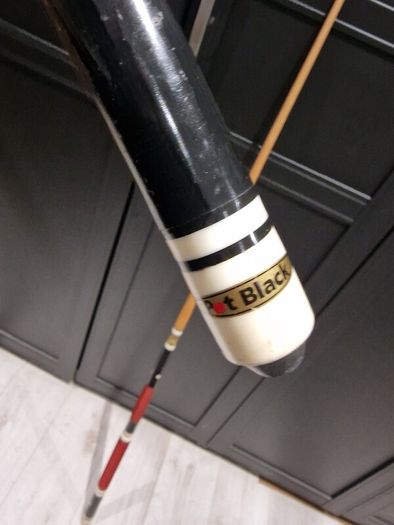 5 Vintage Pot Black Pool / Snooker Cues Screw-Apart Cues