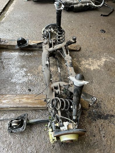 2018 5QN505235 completely rear suspension CARRIER SUBFRAME Volkswagen Tiguan Allspace 16800km