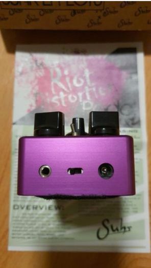 Suhr Riot Distortion Pedal for Electric Guitar
