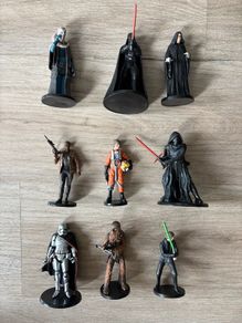 27 Star Wars Figures