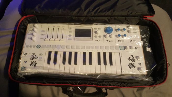 Kiviak WOFI - Sampler keyboard