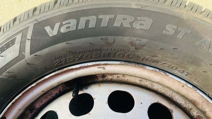 215-65-R16 C wheels for Renault van Hankook tires
