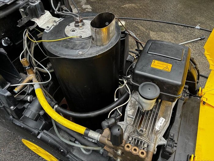 Karcher HDS 10/20 4 M Comercial Power Washer