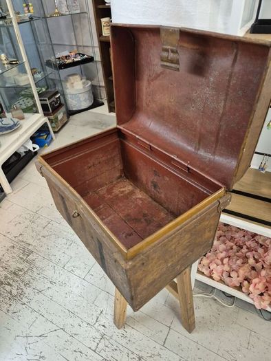 Small Antique Tin steamer trunk