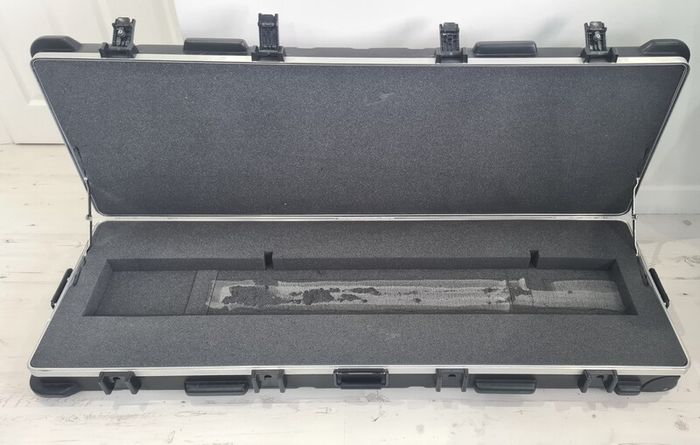 SKB ATA 88 Note Slimline case "with foam and keys"