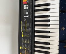Yamaha PSR F52 Keyboard Brand New Never Used Complete Set