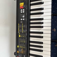 Yamaha PSR F52 Keyboard Brand New Never Used Complete Set