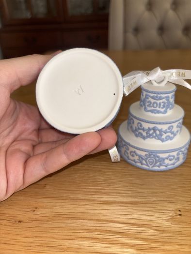 Wedgwood Christmas Tree Cake Ornament