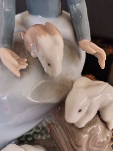Vintage Nao by Lladro. Girl with rabbits. 1987.  #1026