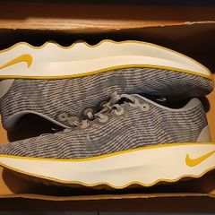 Nike Motiva Walking Shoes