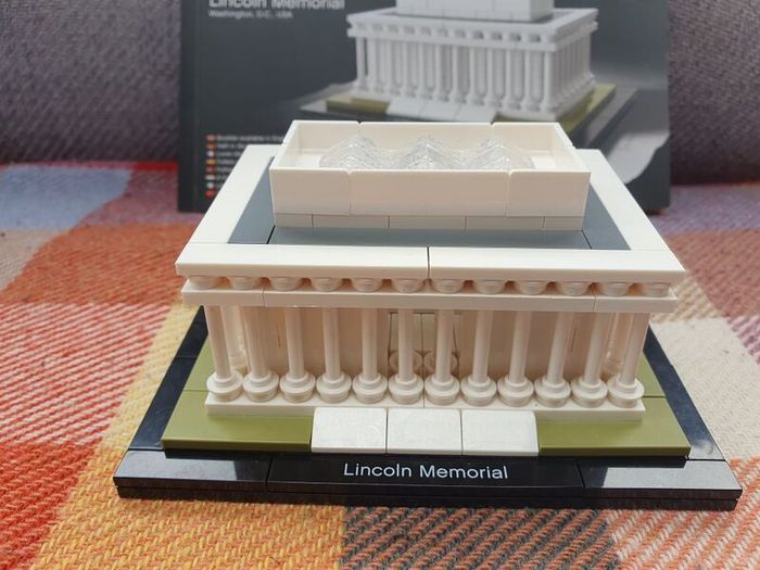 Lego Architecture  21022 Lincoln Memorial