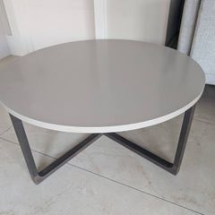 Round coffee table