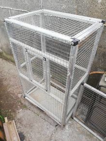 Cage flight