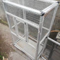 Cage flight