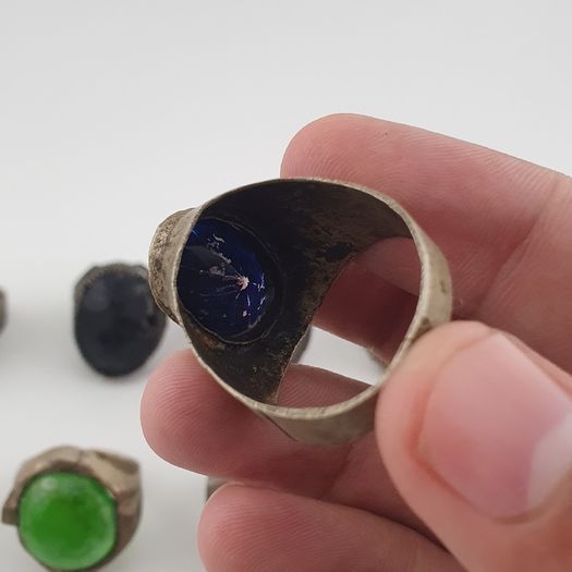 Antique 15 Heritage Style Rings Mixed Brass Glass & Decorative Stone Collection