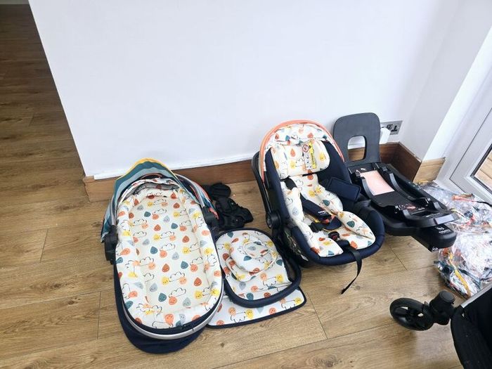 Cosatto Wowee Goody Gumdrops Travel Buggy System