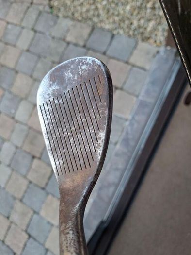 Golf Cleveland 48 degree wedge grip perfect shaft perfect  ans a lot of life left in club head not used for some time