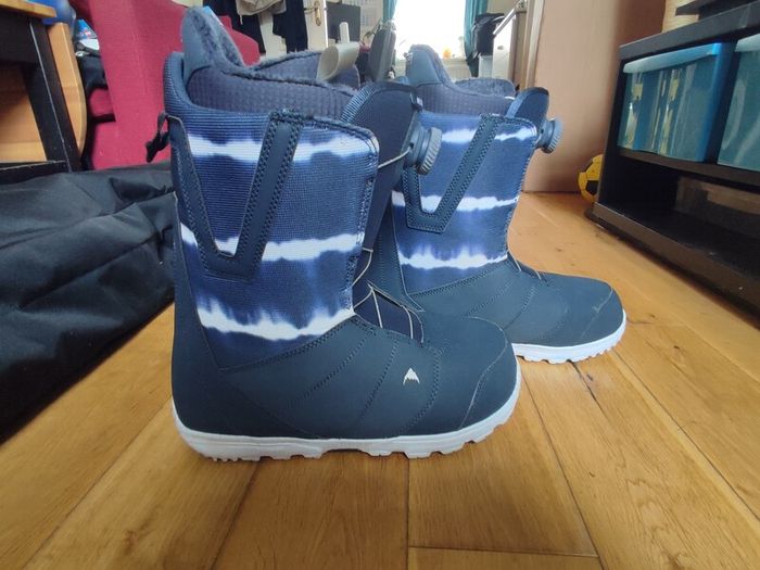 Burton snowboard boots size UK 10.5