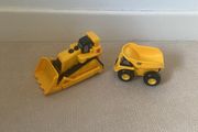 cat caterpillar with truck battery operated