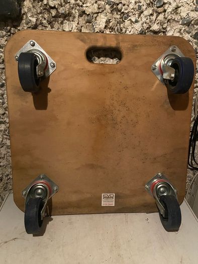 Heavy duty moving skates
