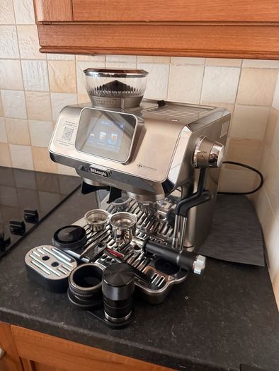 De'Longhi La Specialista Touch Espresso Machine