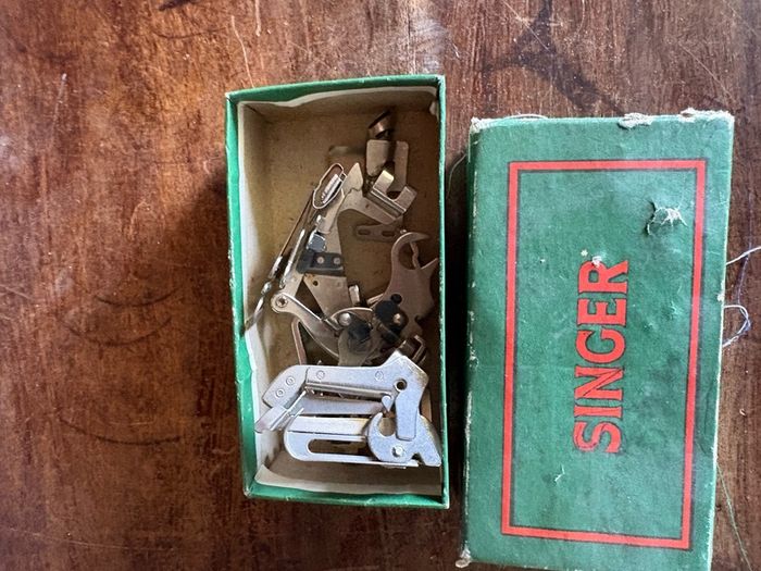 Vintage Singer 99k sewing machine