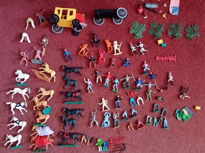 Timpo Cowboy & Indians Job Lot