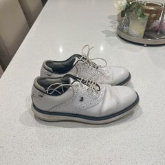 golf shoes