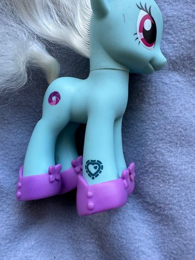 My Little Pony G4 Photo Finish about 6" Fashion Style Explore Equestria Used dirty Please look at the pictures