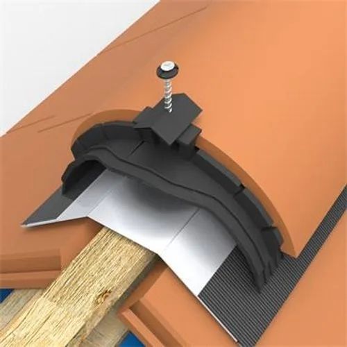 Dry Ridge tile joints with clamps