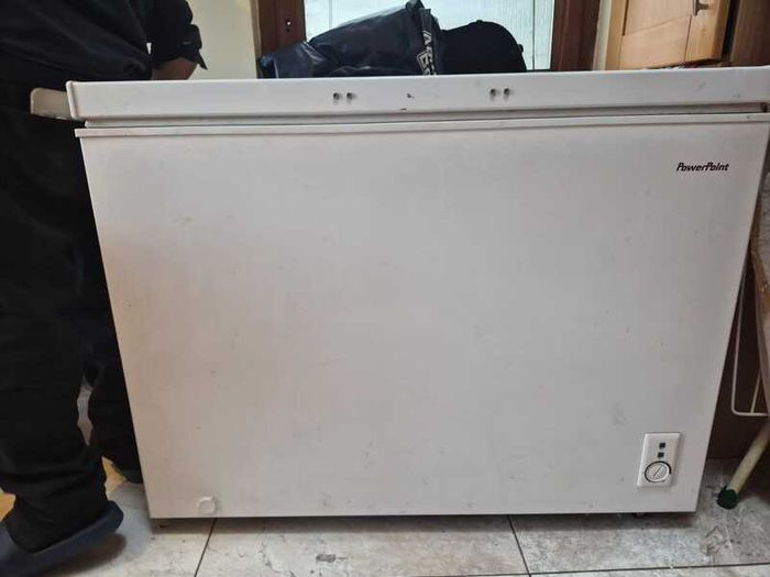 Chest freezer