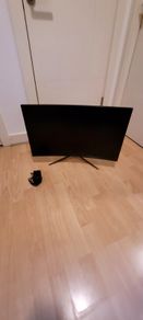 27" Monitor