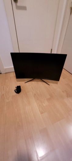 27" Monitor