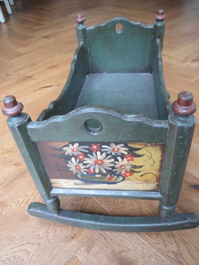 Vintage/Antique Wood Rocking Doll Cradle